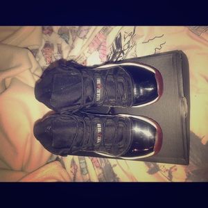 OG bred 11s, sz 6.5 (good condition)